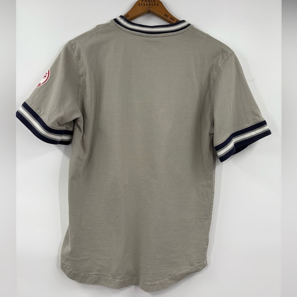 NY Yankees Youth Large Mitchell & Ness Gray Short Sleeve - Picture 8 of 8